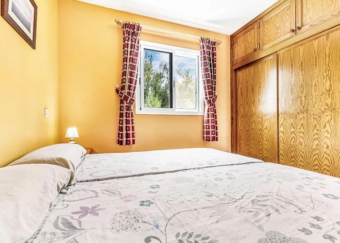 Seaviews From The Big Balcony, Parking And Wifi *