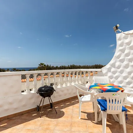 아파트 Seaviews From The Big Balcony, Parking And Wifi *
